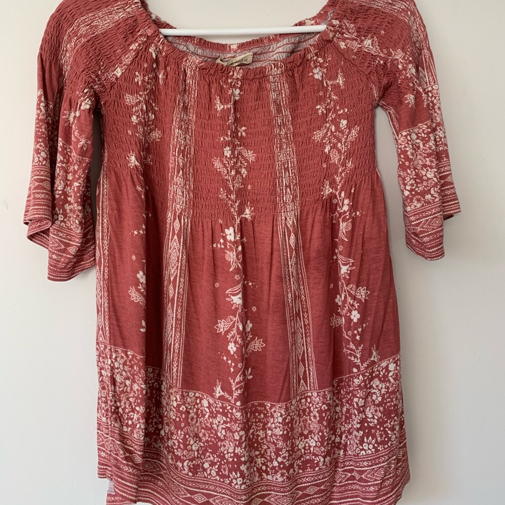 Rewind Beachy Off the Shoulder top size XS